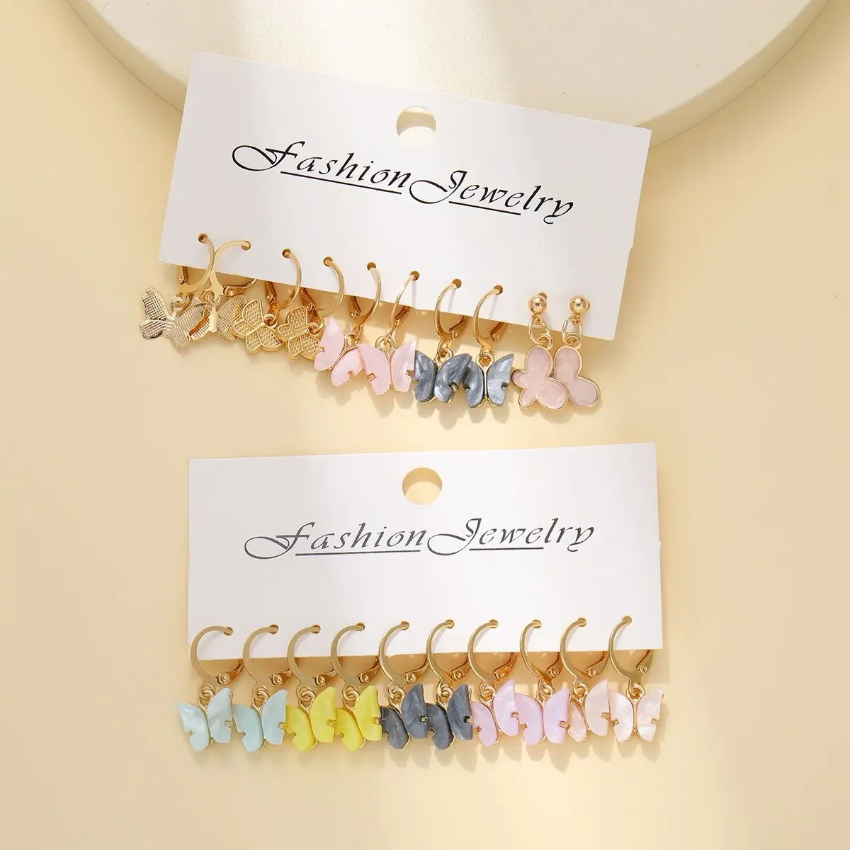 Boucles D'oreilles Pendantes Papillon En Acrylique Multicolore - Neuf Avec étiquettes
