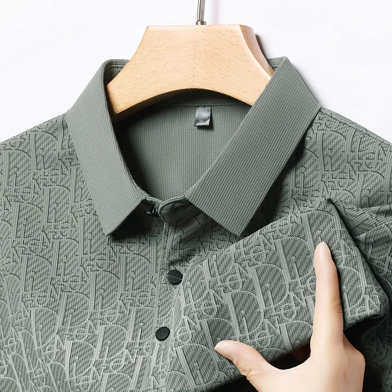 Polo da uomo con risvolto jacquard a lettere, abbottonatura a tinta unita, manica corta in rete traforata, traspirante, per uso quotidiano e lavoro