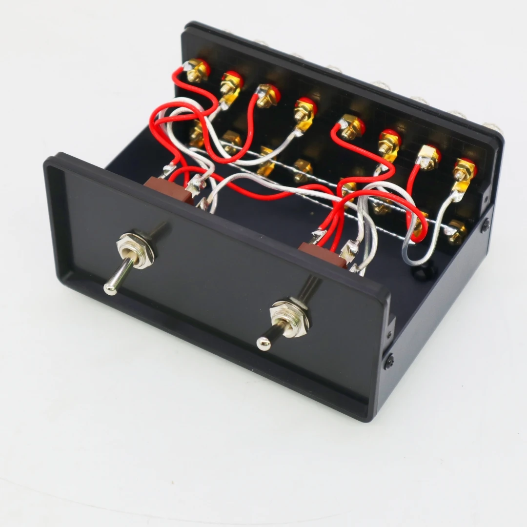 Large current version 2 power amplifier switching 2 pairs of speaker output PK sound audio switcher switch