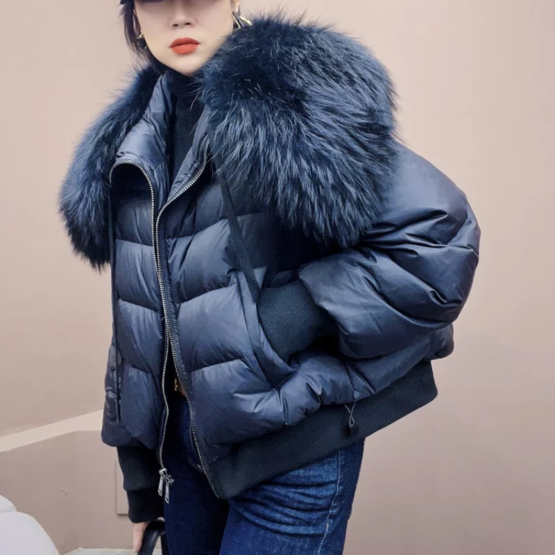 

2023 New Fashion Winter Puffer Jacket Women Large Real Raccoon Fur Collar Female Parkas Thick Warm Goose Down Loose Coat
