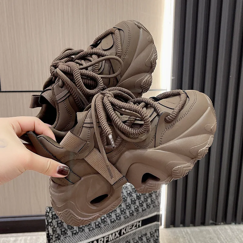 

Shock Absorbing Sole Dad Shoes Women's European Genuine Leather Hollow out 2023 Autumn/Winter New Small Slim Casual Sports Shoes