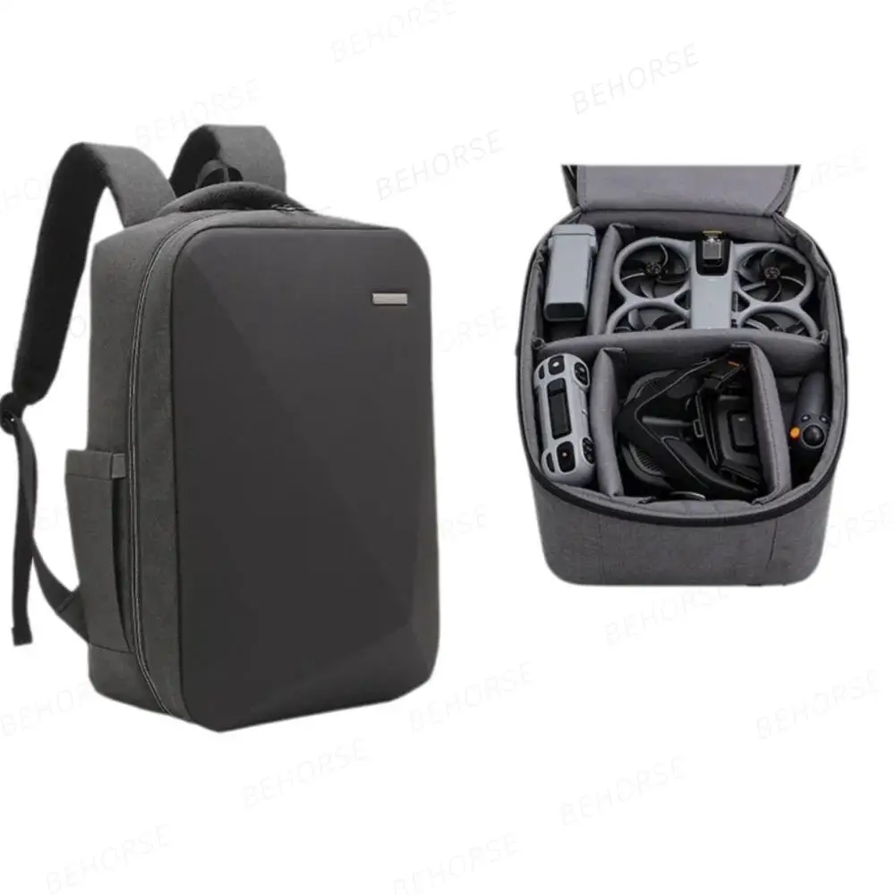 Sac à dos ouvert montrant le drone Avata, la radiocommande Motion et les batteries dans l'étui de transport portable