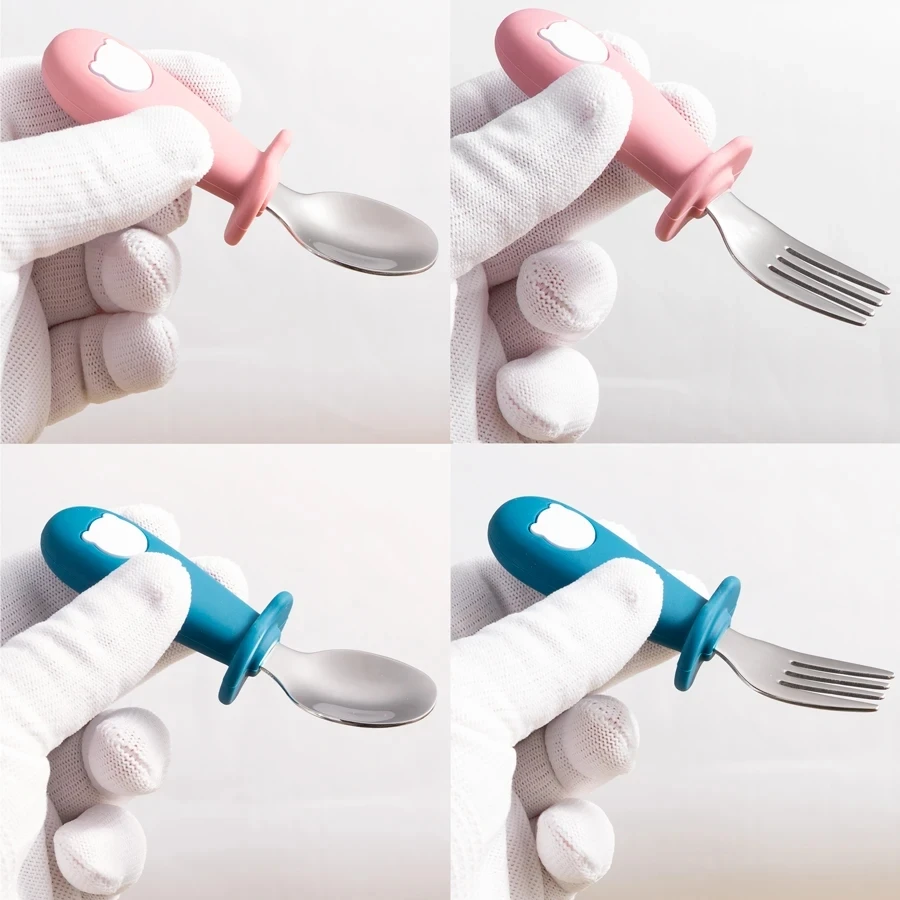 Description Picture 6 of itemJuego de tenedor y cuchara de comida para bebé, sin BPA, mango de silicona, oso de dibujos animados, vajilla de acero inoxidable
