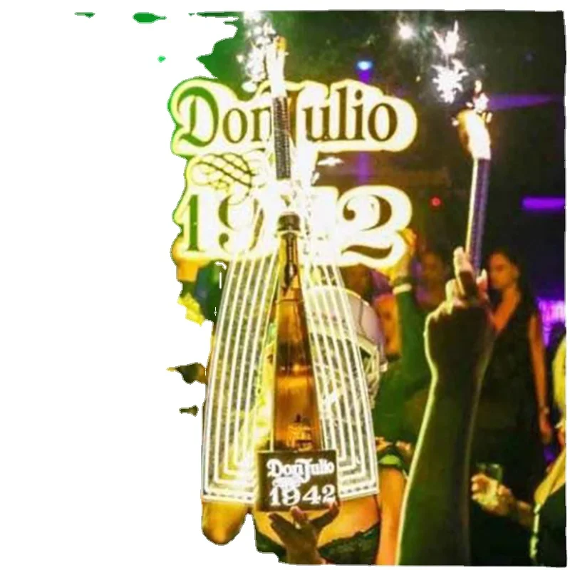 

DON JULIO-presentador de botellas para club nocturno, 1942CD
