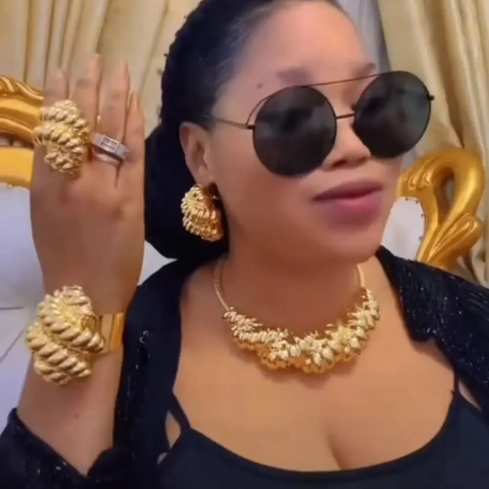 Hot Selling Italian Gold Plated Jewelry Women's Wedding Party Banquet Big Pendant Light Weight Bold Jewelry Sets FHK17058