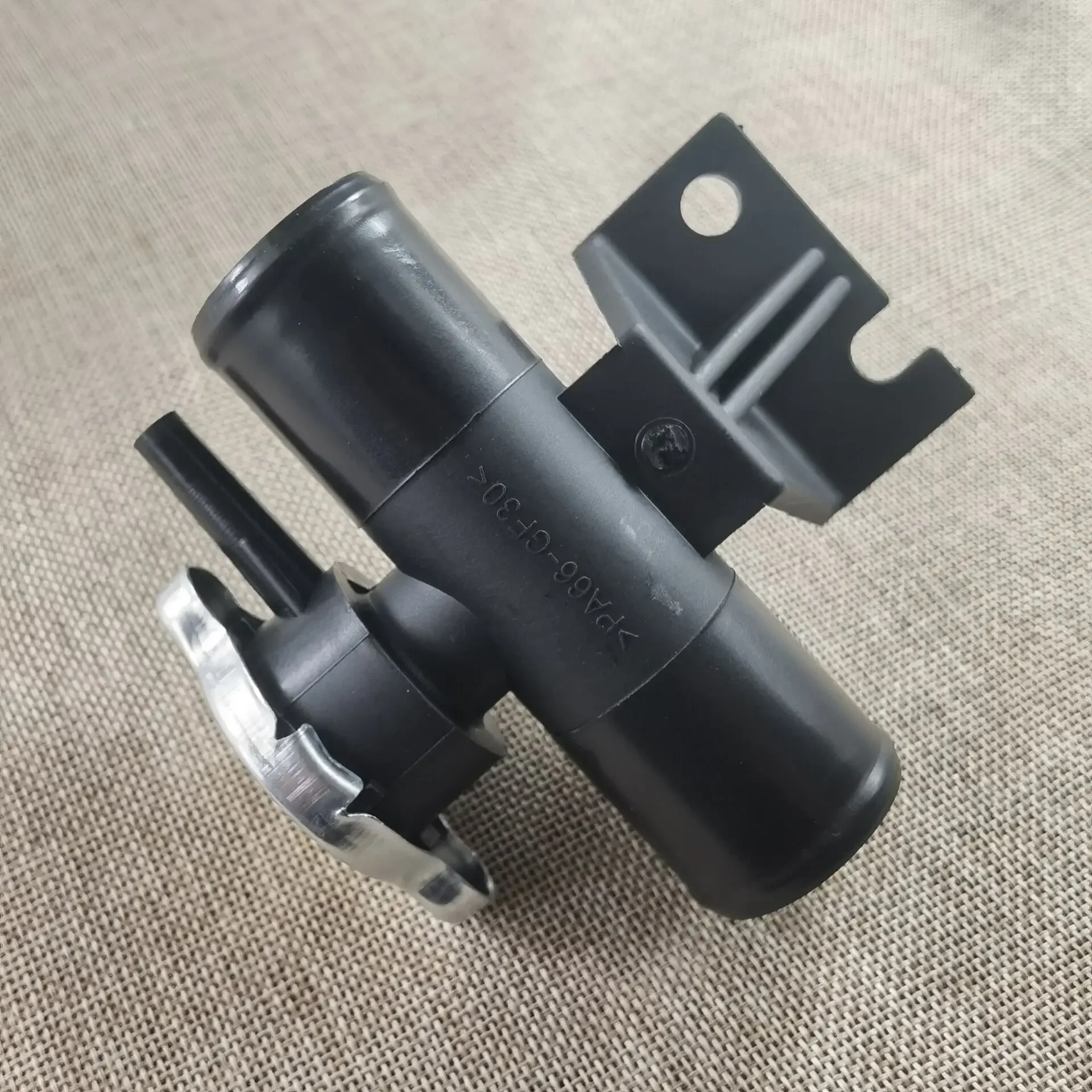 Radiator Coolant Filler Neck with Cap for Lancer Outlander Sport radiator coolant filler neck