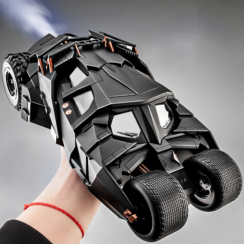 1:18 Cool Batmobile alloy model toys, exquisite desktop ornaments, cool sound and light spray, Christmas gifts