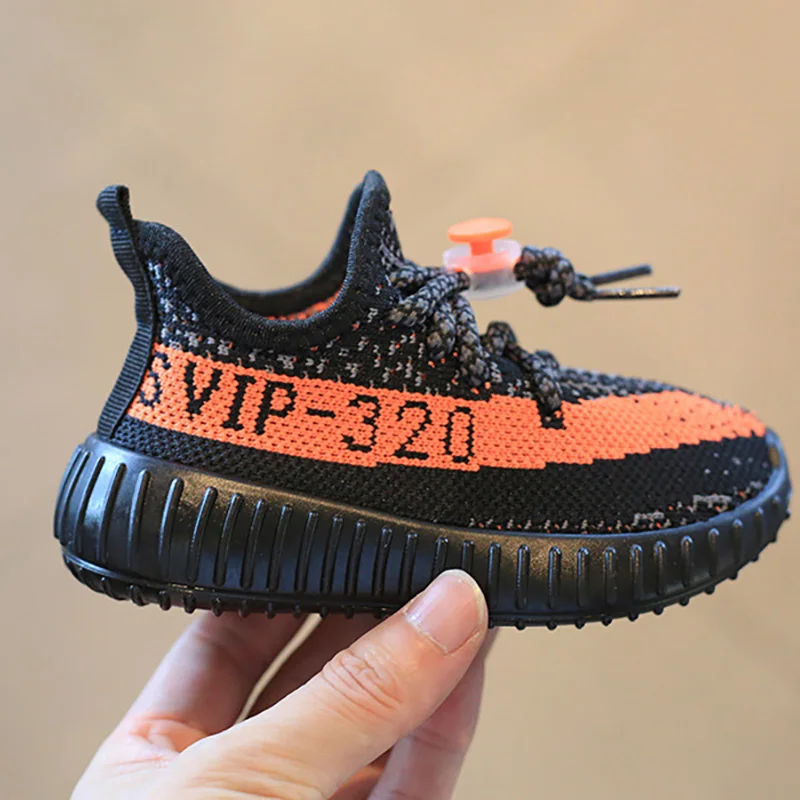 Children's sports shoes with soft soles, fashionable non-slip running sports shoes