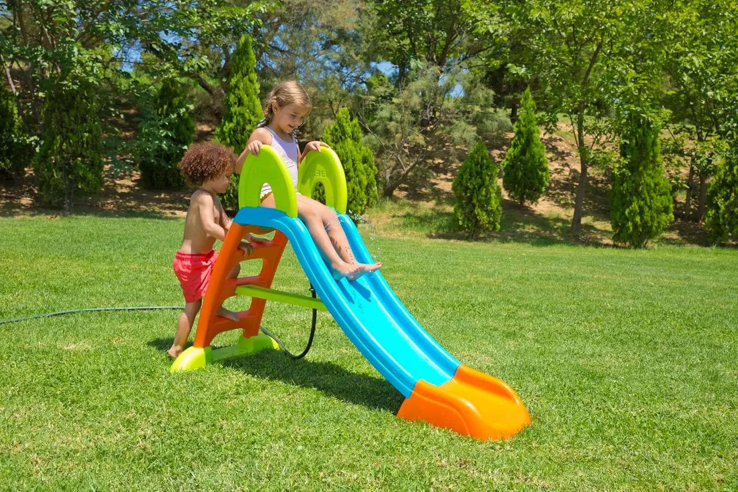 Tobog&aacute;n Slide Plus con Agua, con Hueco para la Poner la Manguera, Escaleras Antideslizantes, Resistencia y F&aacute;cil Montaje, para N