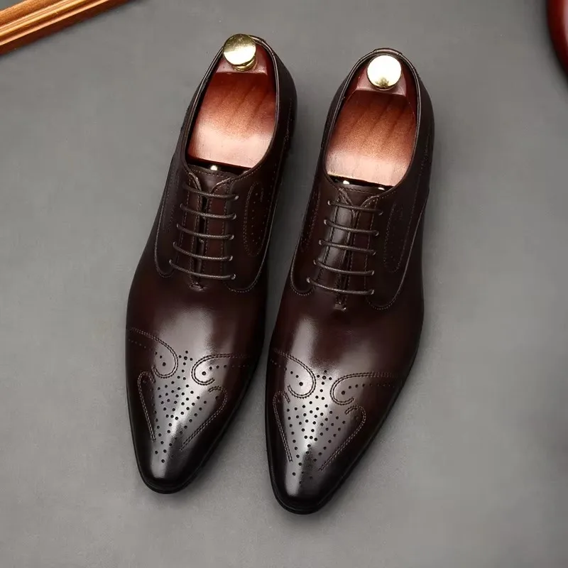 Bullock men's shoes, lace ups, carved leather. Formal wedding, dress code. Size 46