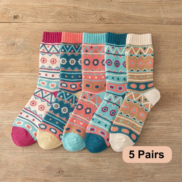 5 Pairs New Man Women Thick Winter Warm Socks Retro Style Dot Wave Pattern Couple Models Free Size 1