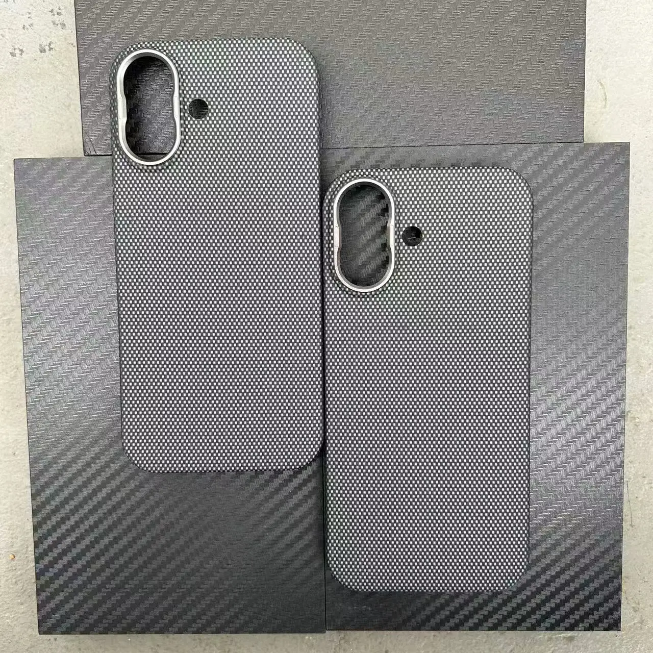 Luxury Kevlar Ultra-Thin Lightweight Phone Case with MagSafe and Anti-Bumping Protection