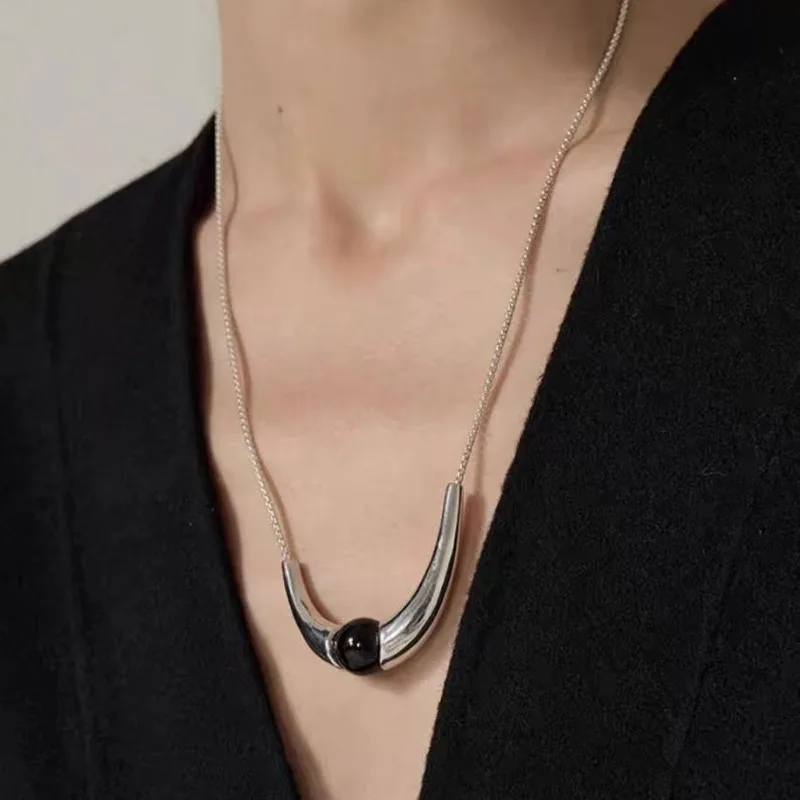 

LONDANY necklace new high-grade luxury black clavicle chain female online celebrity wind black agate long necklace female