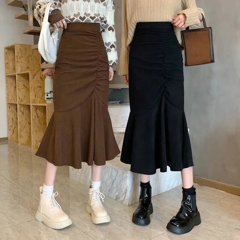 Dames midi rok met hoge taille en mermaid pasvorm met ruches_voghion.com