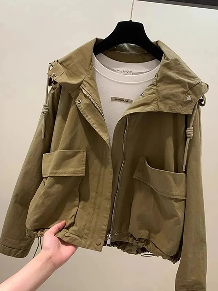 

Новинка весна-осень 2024, короткий тренчкот SuperAen с высокой талией и капюшоном