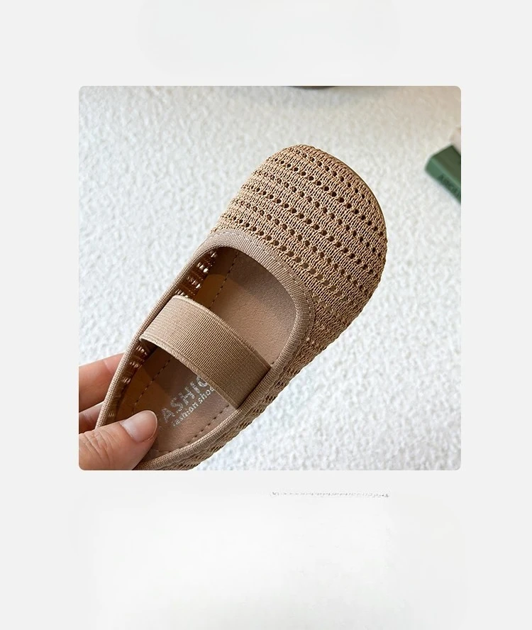 2025 الفتيات حذاء مسطح الانزلاق على لينة وحيد الاطفال نسج الأحذية تنفس جوفاء التدريجي الصيف جديد الأطفال حذاء كاجوال بلون