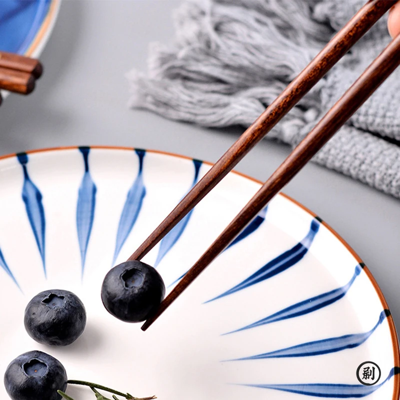 5 Pairs Japanese Sushi Chopsticks Natural Wooden Reusable Korean Chinese Food Chop Sticks Set