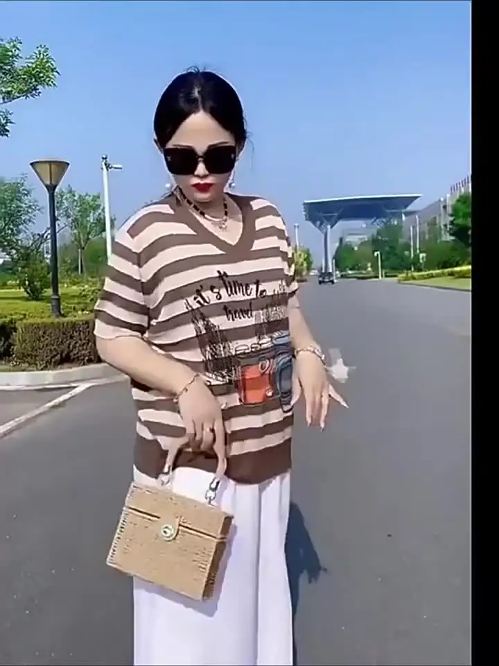 Модные офисные женские пуловеры в полоску дамские футболки с принтом и коротким