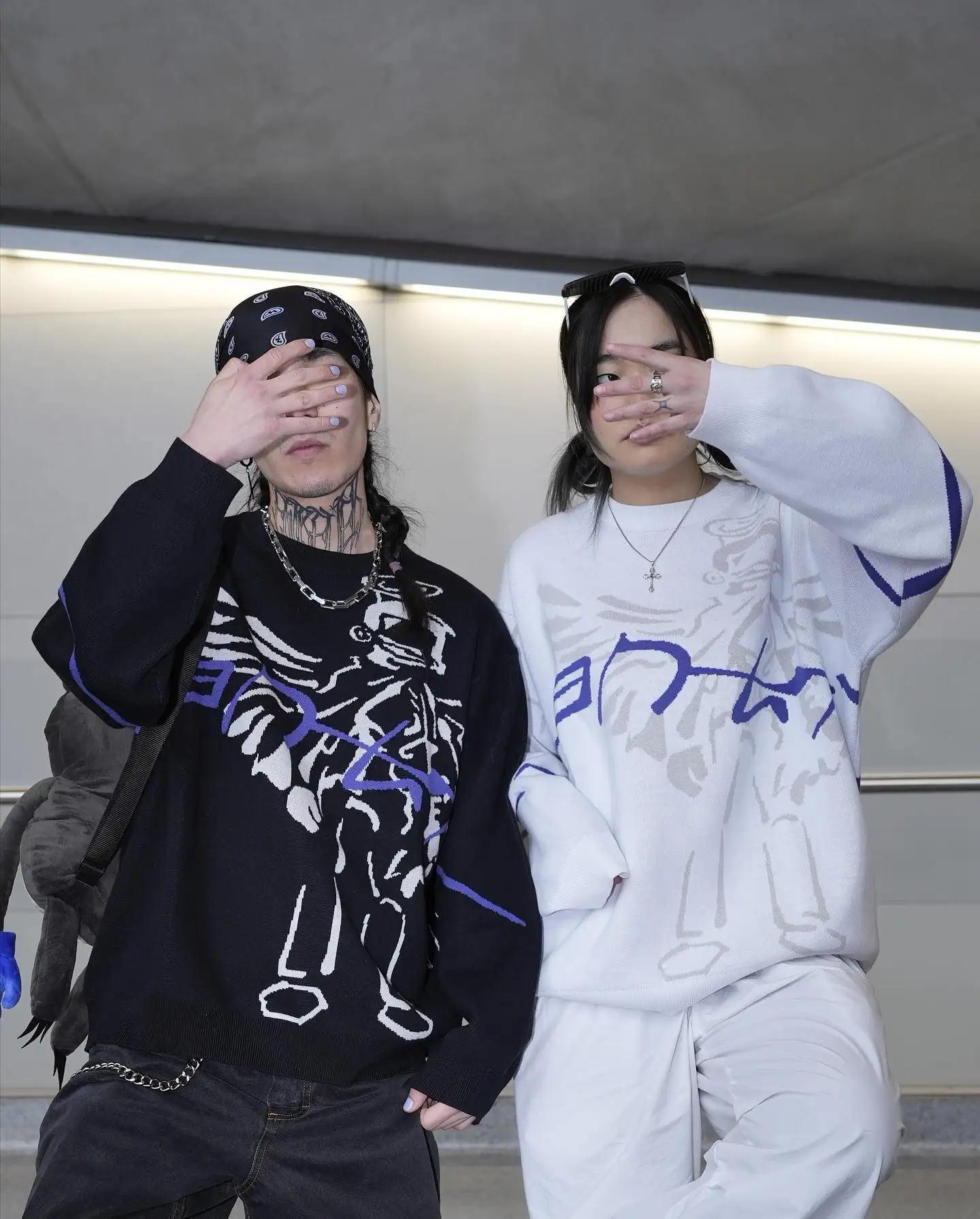 

Свитер мужской вязаный в стиле хип-хоп с принтом