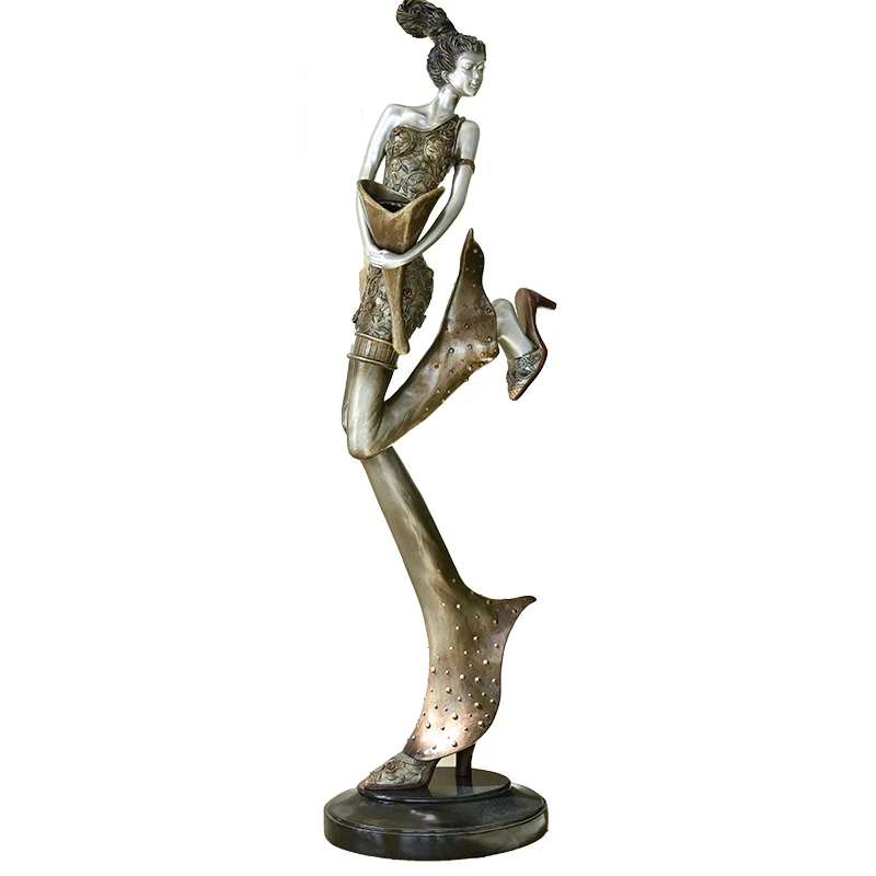 

Large Floor Figure Sculptured Ornaments Modern Ornament