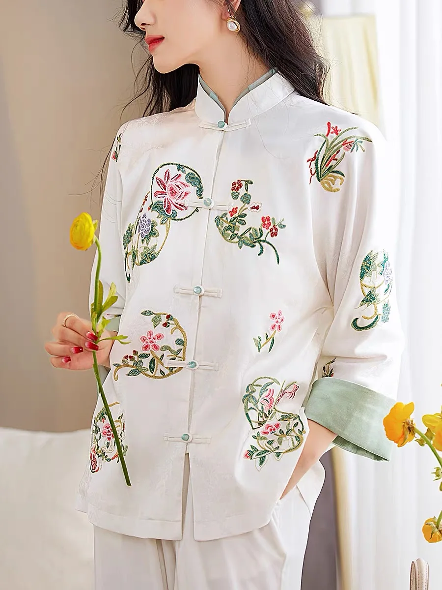 

2023 Boutique Embroidery Traditional Lady Women Suit Coat