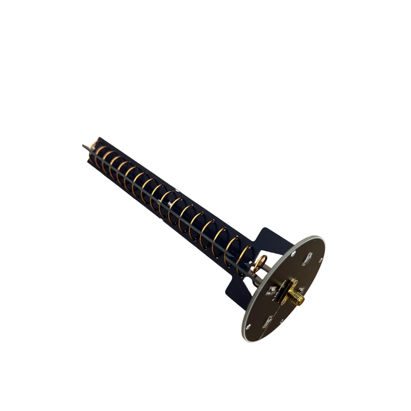 Antenne directionnelle 5.8GHz 14dBi en gros plan, détail du réflecteur et de l'élément rayonnant pour haute performance.