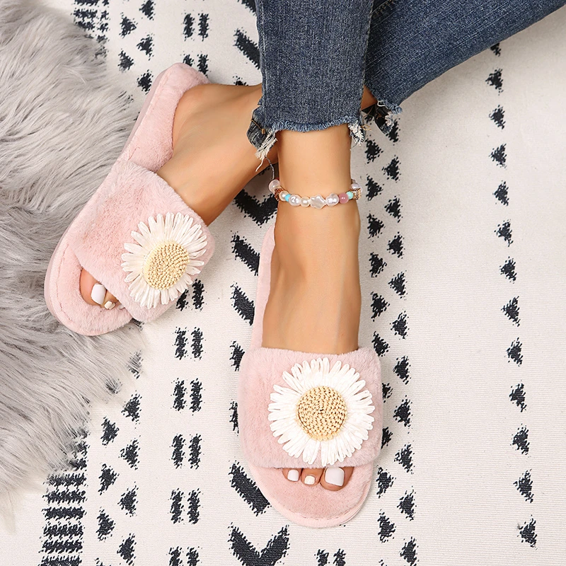 Рисунок 6 - Женские нескользящие шлепанцы