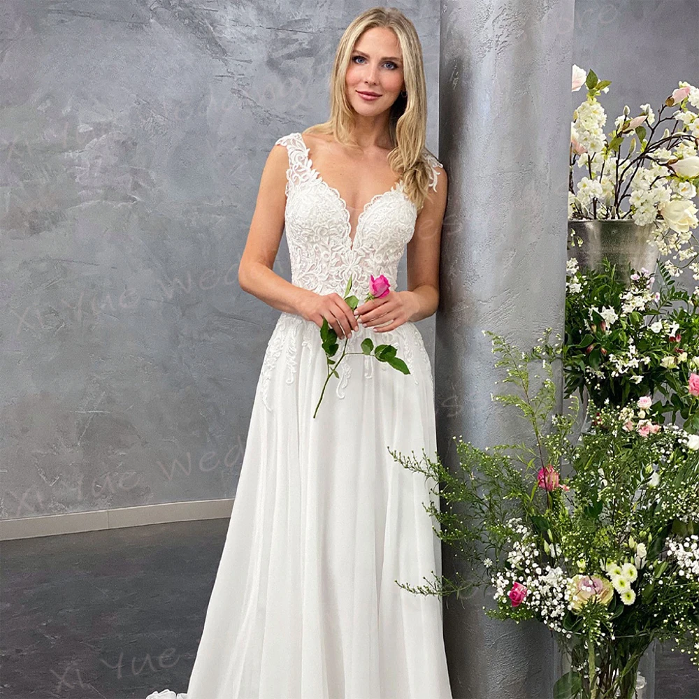 A Line Women's Wedding Dresses Elegant Appliques Lace Bride Gowns Sexy Charming V Neck Sleeveless