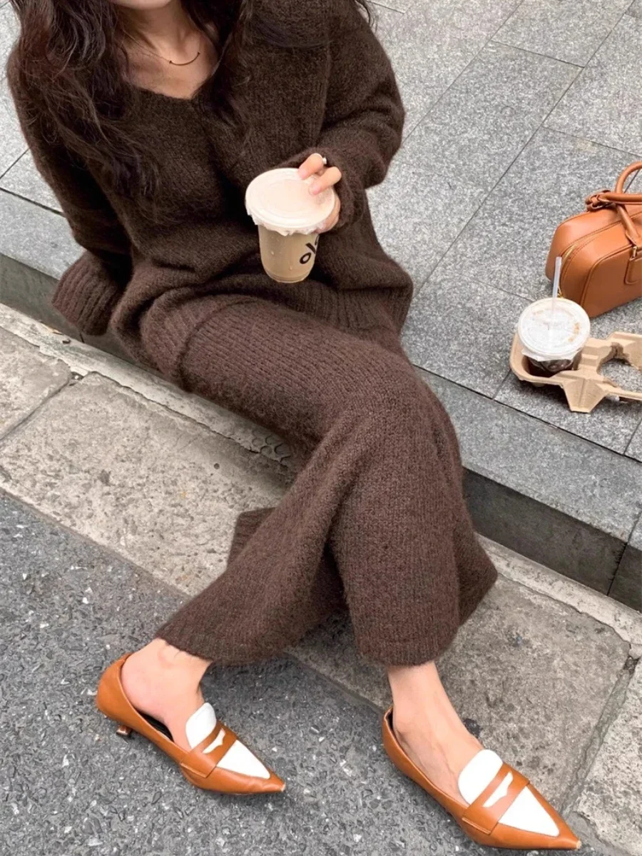 Bornladies Lazy Style Sweater Skirt Set Women's Autumn Winter V-neck Knitted Top Fish Tail Skirt Warm Fashionable Two-Piece Set