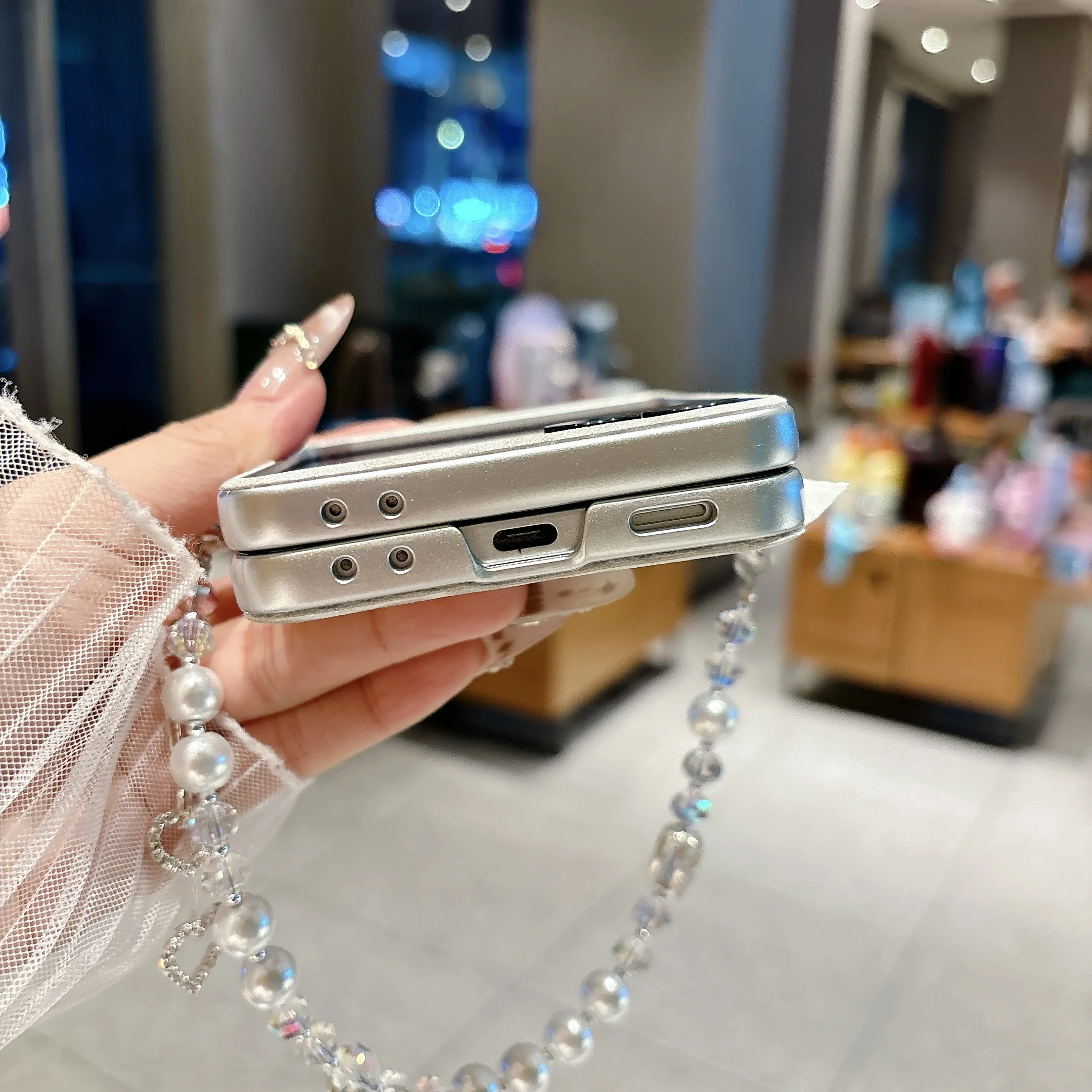 Glossy Leopard Print Hinge Side Clip Phone Case with Camera Protection
