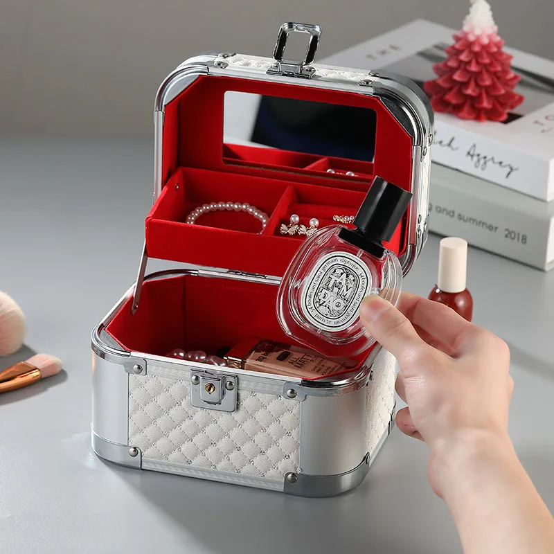 Aluminium make-up koffer met spiegel voor nagels_voghion.com