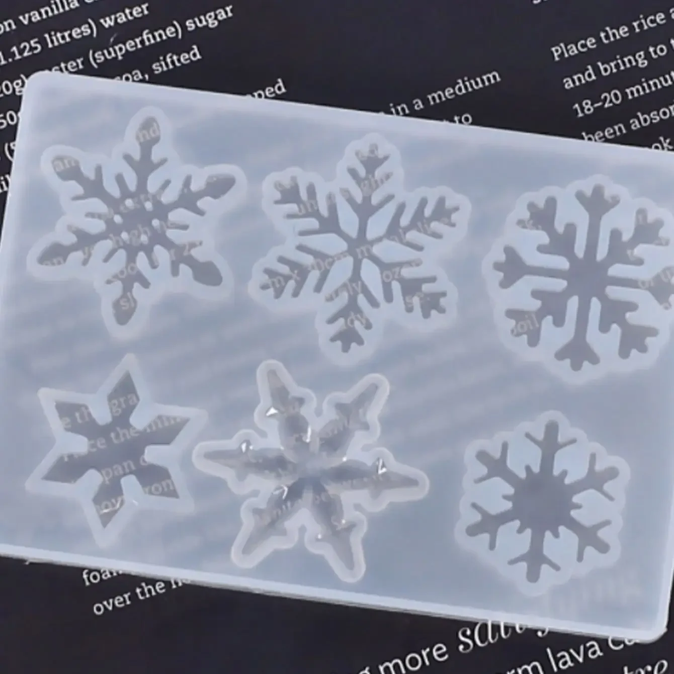 1pc-Snowflake Silicone Moulds, DIY Silicone Pendant Mold Making Resin Casting Mold for Holiday Craft Supplies