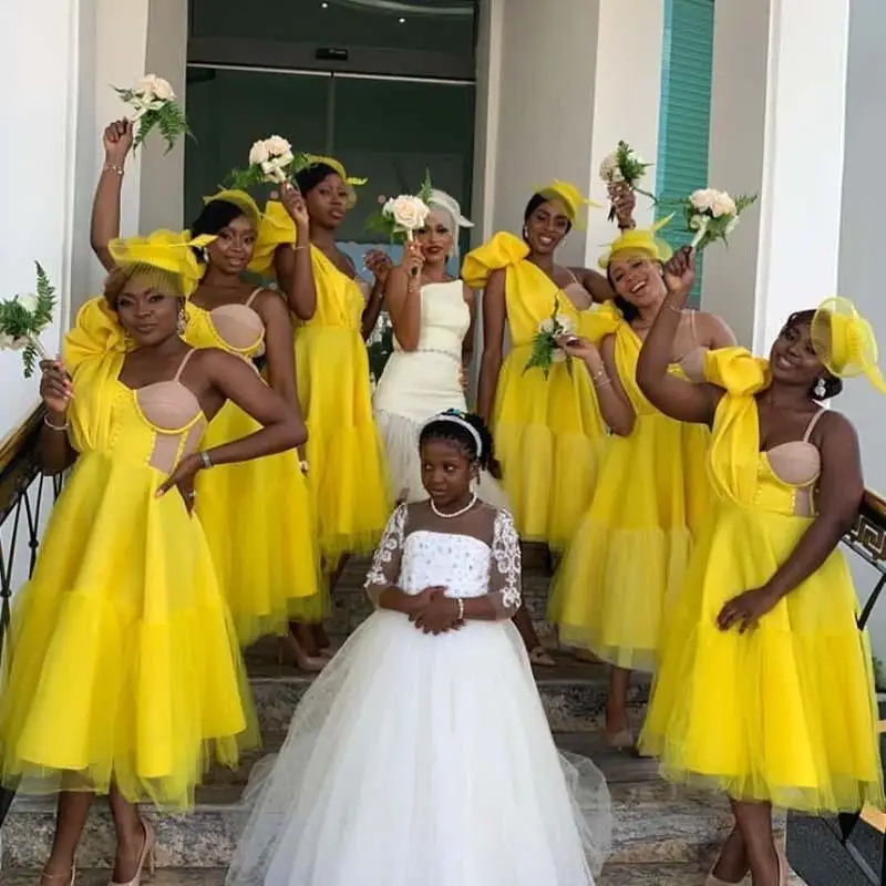 

Bright Yellow Bridesmaid Dresses Spaghetti Straps Ruffles Buttons Tea Length Tulle A Line African Plus Size Maid of Honor Gowns