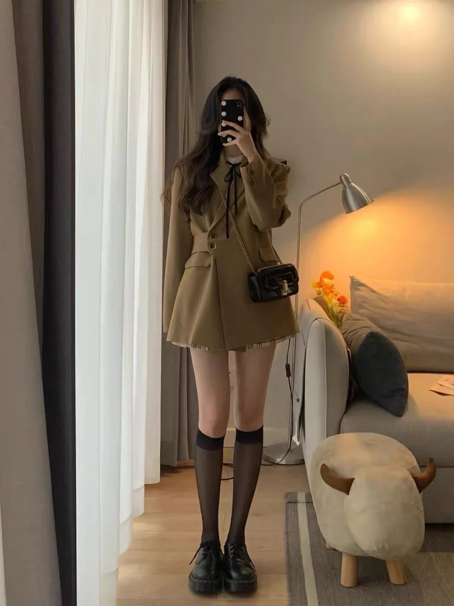 

Early Autumn New Stylish Sweet and Salt Waist-Slimming Design Sense Niche Outerwear Top Petite Suit Jacket Skirt Women Hot Sale