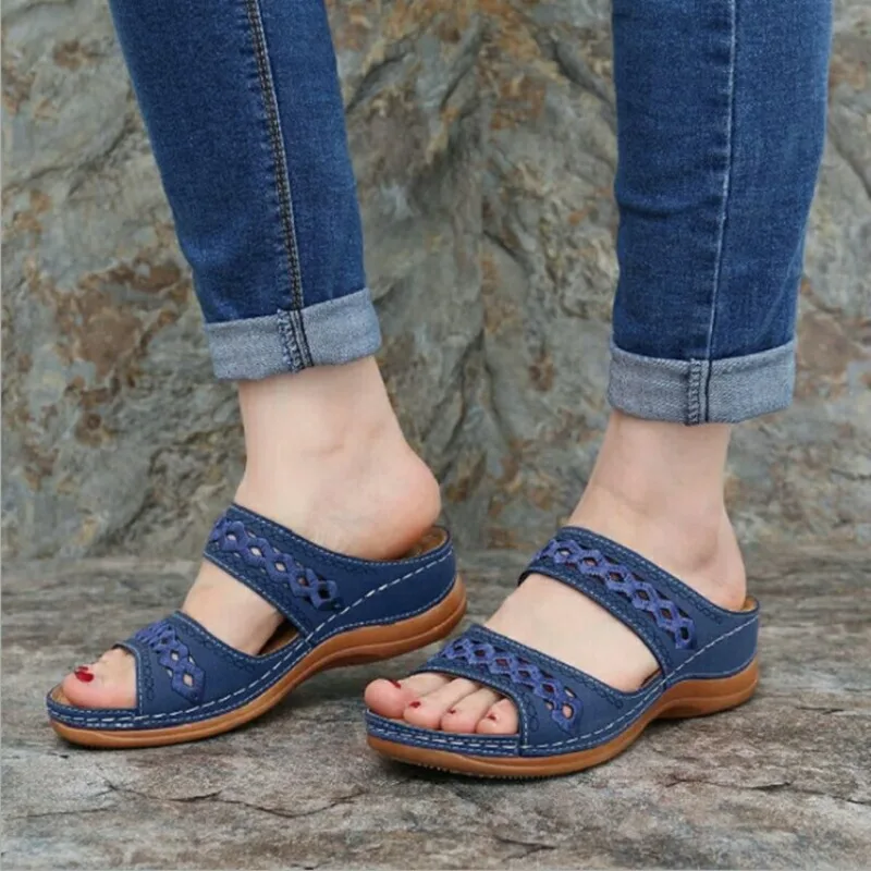 Retro Hollow Out Thick-Heeled Sandals Women Summer Lightweight Casual Slippers Woman Plus Size Outdoor Platform Sandles