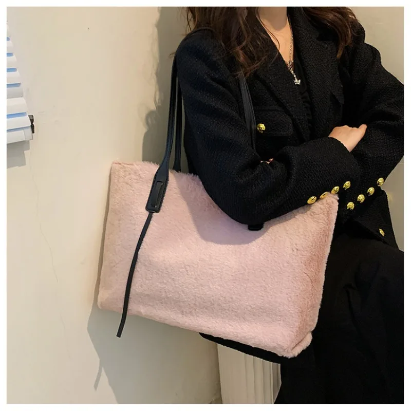 Large Capacity Simple Winter Women's Shoulder Bag New Trend Fashion Handbag Shoulder Bag Wool Foreign Tote Female Shoulder Bag