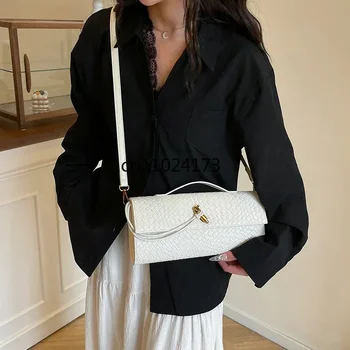 2025 Nuova borsa a tracolla in tinta unita alla moda, borsa a tracolla in pelle retrò unica adatta per le attività di festa pendolari 1