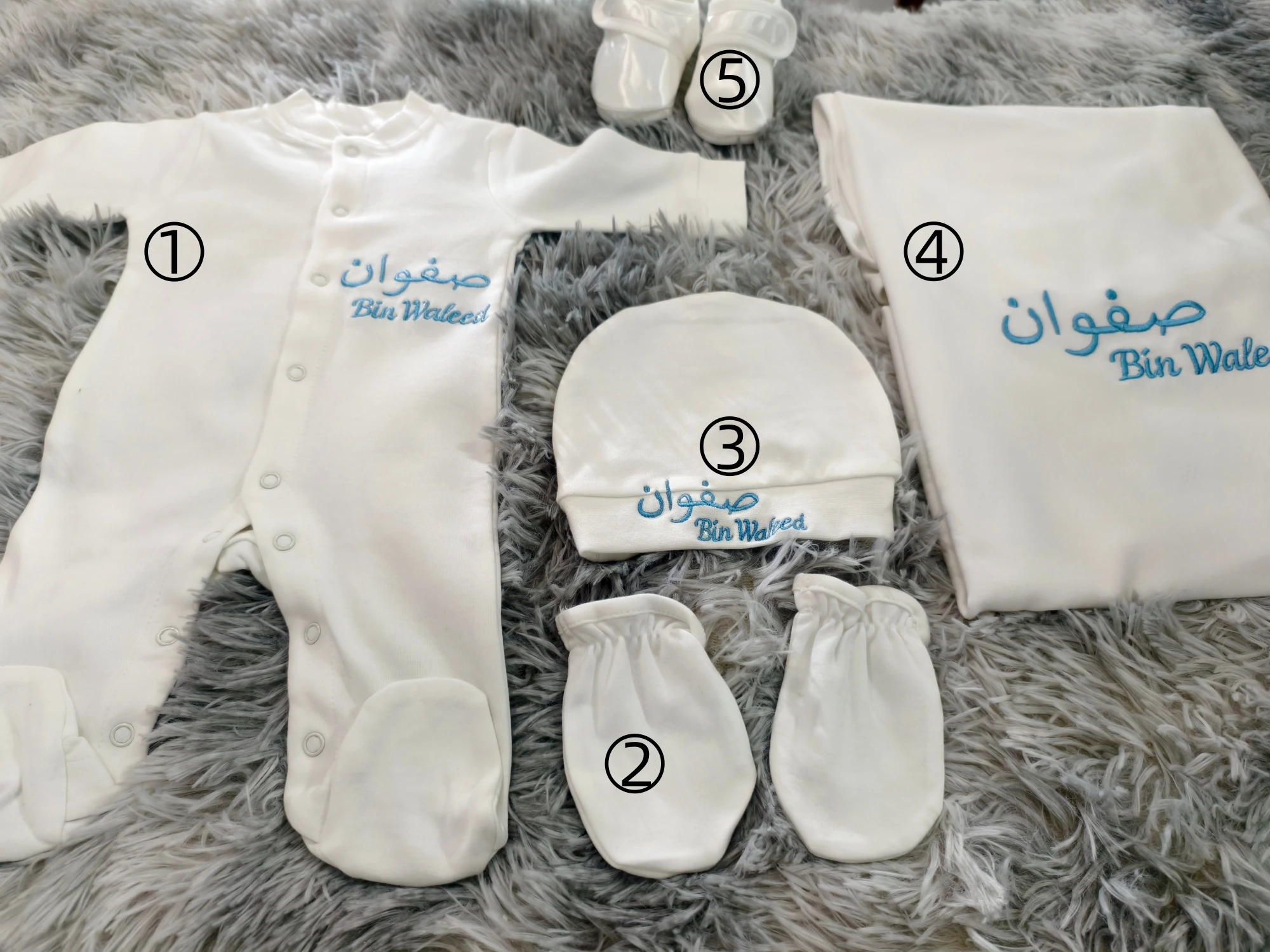 맞춤형 엠보싱 남자아이 5종 세트 - 퍼스 홈웨어, 면 롬퍼+모자+손싸개+신발, 봄/여름 베이비 샤워 선물