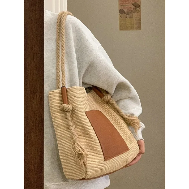 Large Capacity Handmade Woven Tote Bag for Women's Summer New Versatile Fashion Design Single Shoulder Casual Underarm Bag