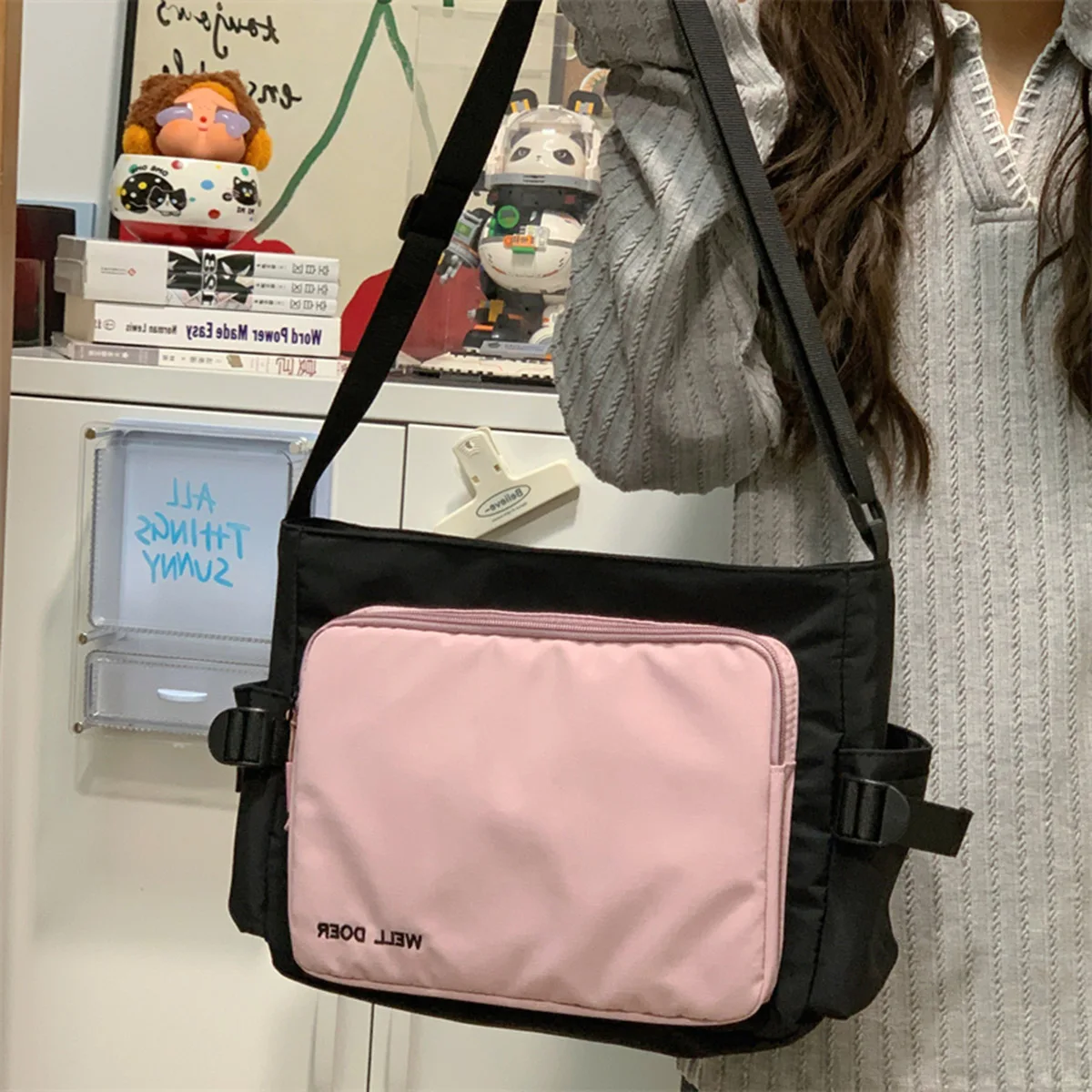 Crossbody Bag for Girls, Trendy Messenger Bag for Middle School Students, Shoulder Bag for Teenagers and High School Students, Tutoring Bag, Art Bag for Elementary School Students