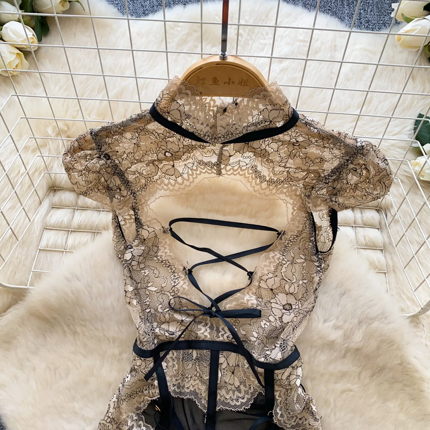Body sexy in pizzo con mesh trasparente e ricamo floreale donna_voghion.com