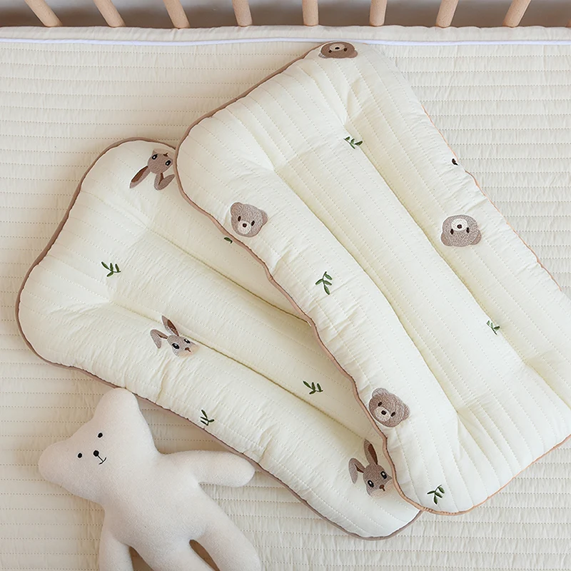 

Cotton Quilted Children Pillow Korean Bear Embroidery Breathable Sweat-absorbing Sponge Net Infant Baby Sleeping Head Cushion