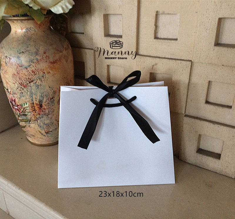 100x Paper Bag Gift Boxes Commodity Packaging Handbag Customize Logo With Frame ,Shopping Promotion Bags Wedding Gifts Wrapping 33 S4562f63383b3420594ab66dbd4618780n