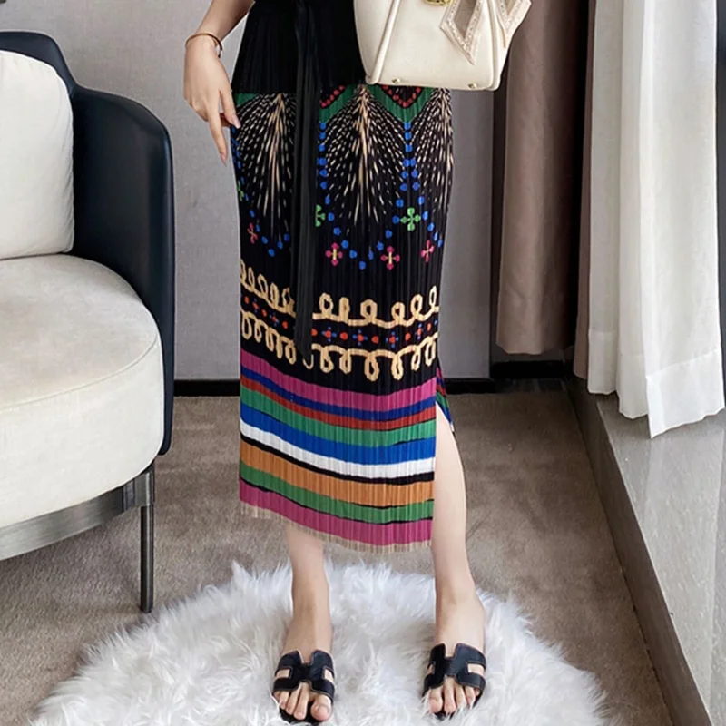 

Pleated ethnic style printed skirt for women summer 2023 casual new mid-length split pleated buttock skirt female tops