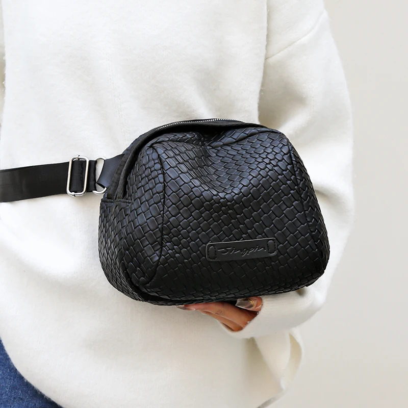 

Soft Fabric Fine Work Adjustable Shoulder Zipper Open And Close Shopping Commuter Single Shoulder Straddle Bag