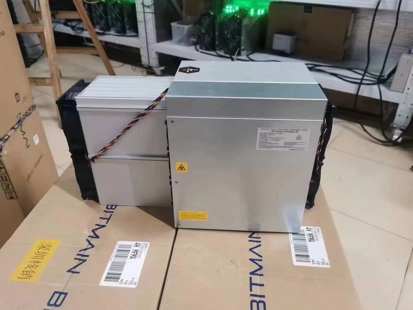 Bitman antminer каз. Asic bitmain antminer s19 pro. Antminer e9 2400m. нфт криптовалюты 2023. Antminer e9 pro характеристики.