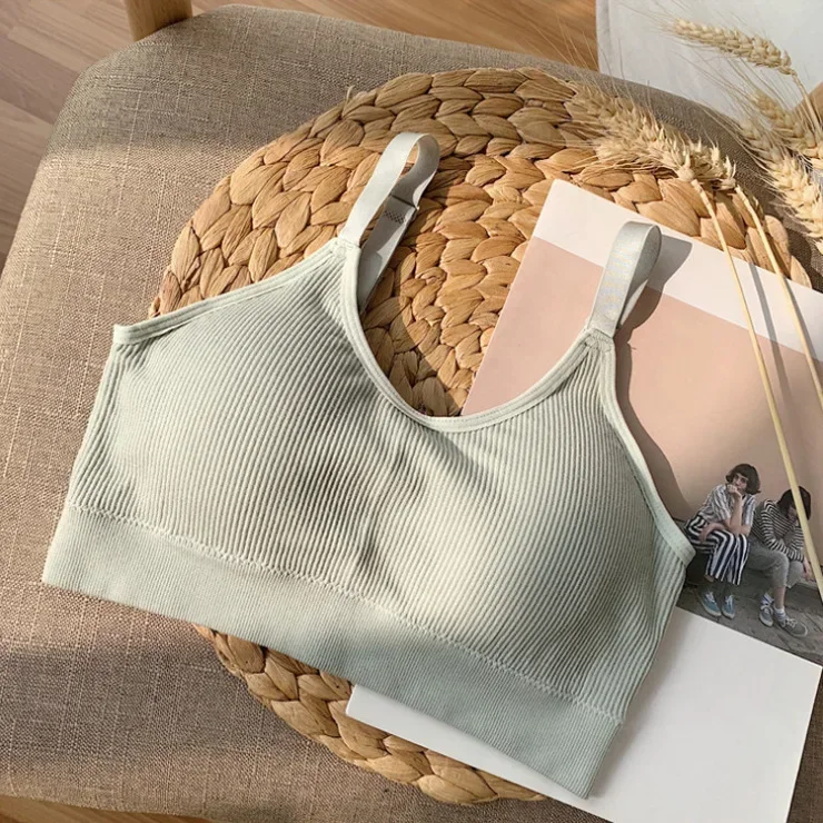 Gray green
