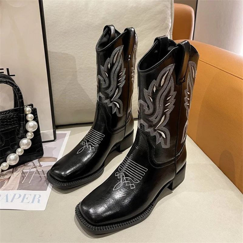 Versatile square head thick heel medium tube cavalry boots women's long tube embroidery vintage Cowboy boot