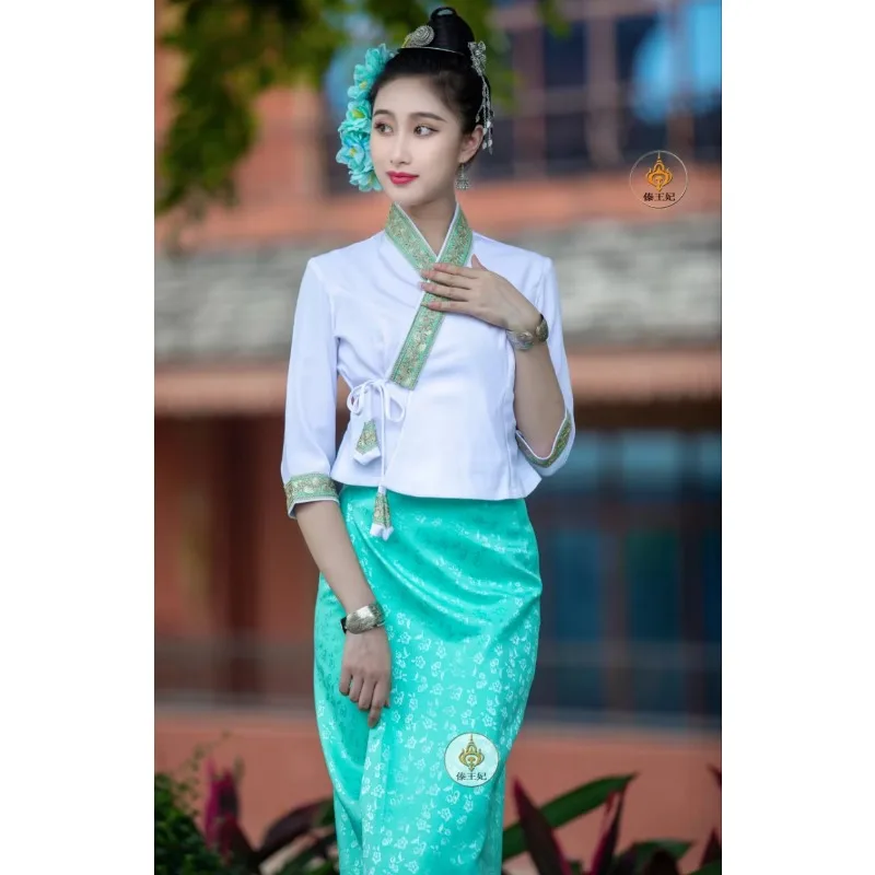 chinese dress ladies Thailand Traditional Vintage Clothing Women Tops Blouse Skirt Thai Songkran  Festival Costume Stage Performance Asian Clothes : Amazon.ca: Clothing,  Shoes & Accessories