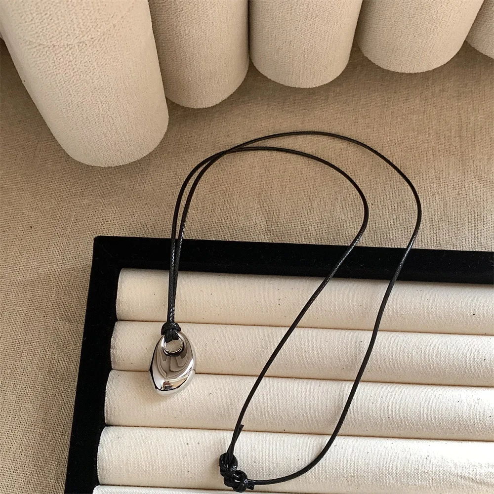 שרשרת תליון מתכתית גיאומטרית פאנק לנשים, חבל עור מתכוונן, שרשרת סווטר מגניבה, תכשיטי מגמה מגניבים